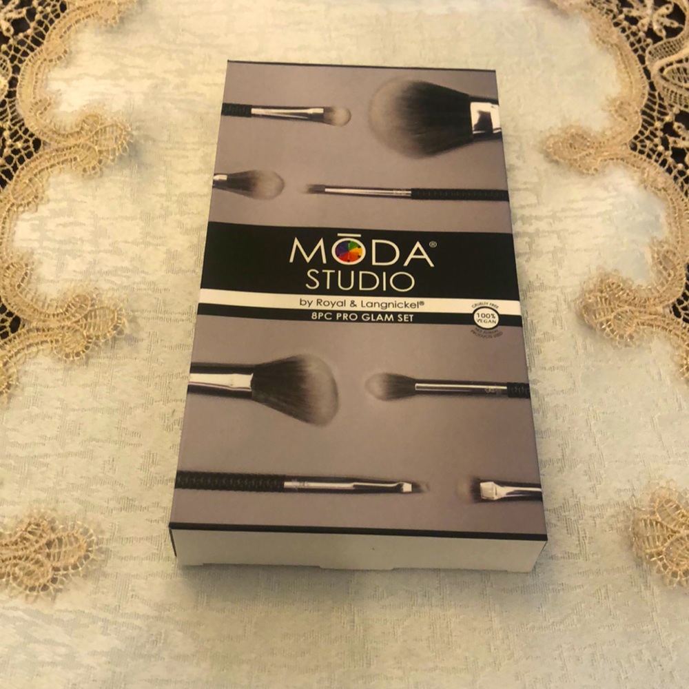 MŌDA® Studio 8pc Pro Glam Set
